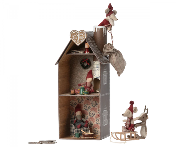 Mouse Gingerbread House